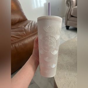 Starbucks White Pearl Shell Mermaid Scales